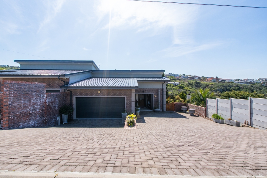 3 Bedroom Property for Sale in Dana Bay Western Cape